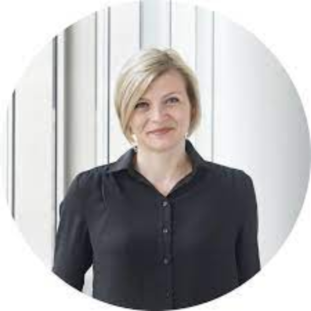 Echipa 2 Cristina Radu