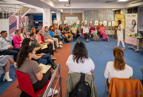 Strategii de pe la psiholog pentru profesori și părinți